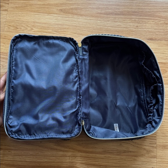 Cosmetic Bag Set ✨ - Picture 9 of 15